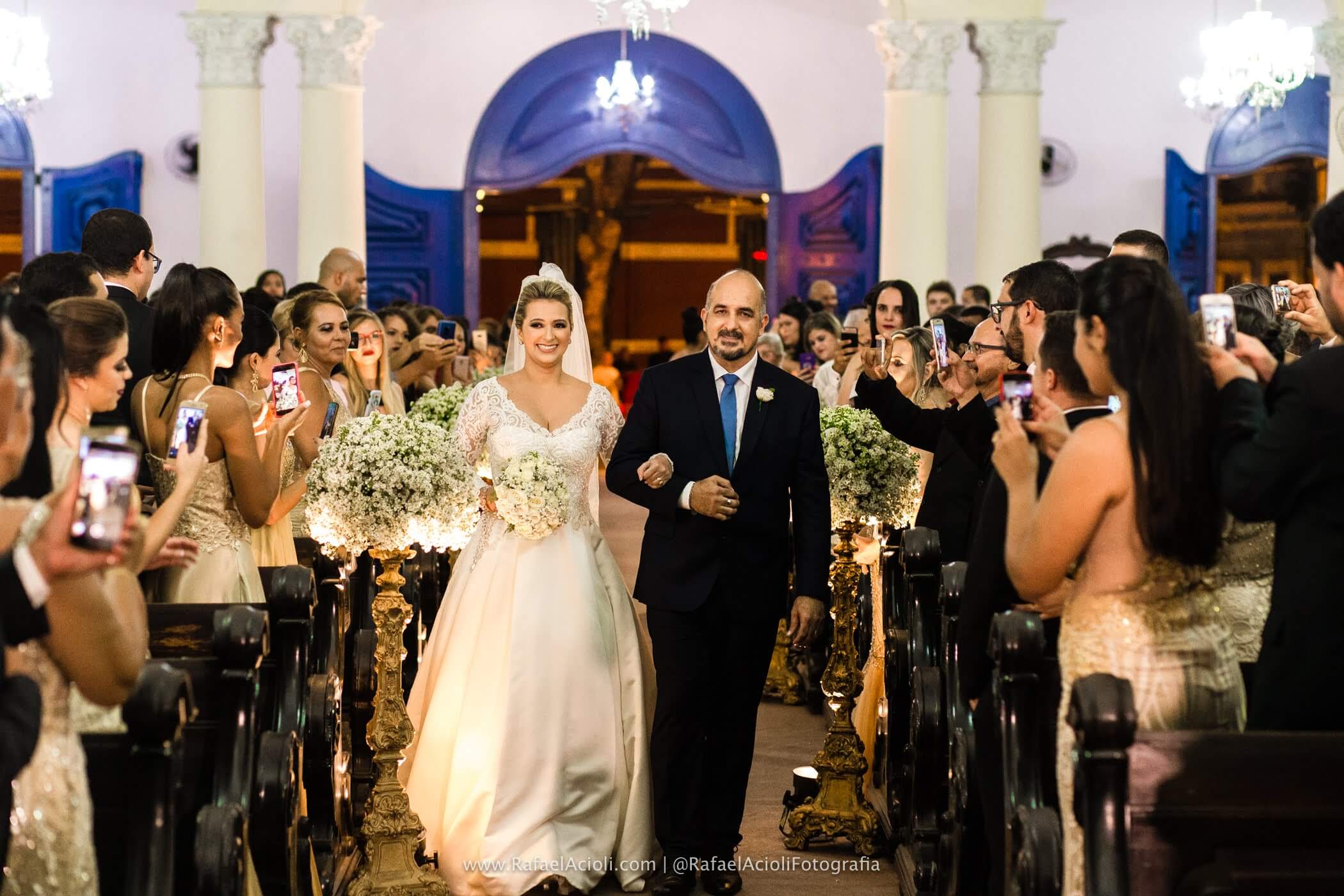 A entrada da noiva - (Crédito: Rafael Acioli)